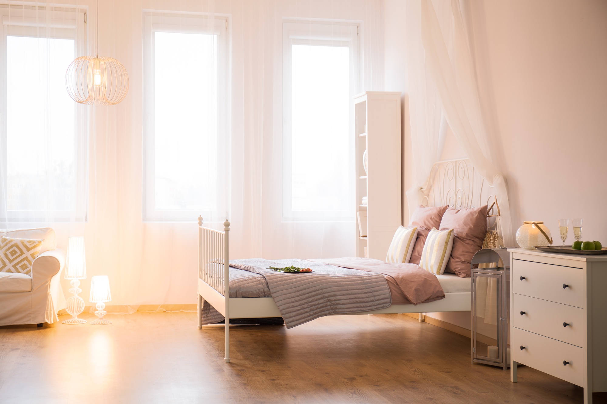 Room with decorative lighting